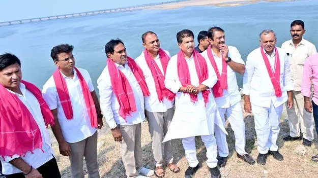 హైదరాబాద్‌కు కాళేశ్వరం నీళ్లివ్వకుంటే సీఎం ఇంటిని ముట్టడిస్తాం