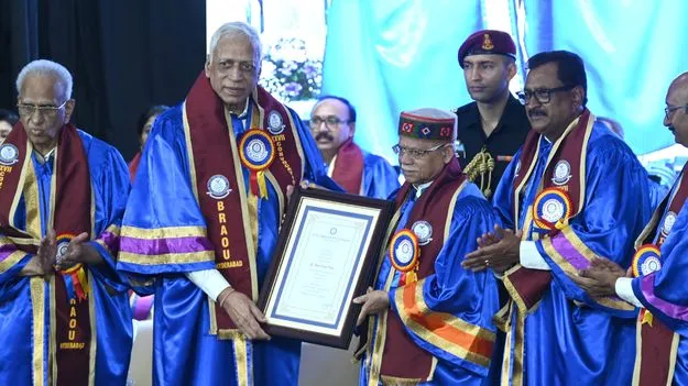 సినీ దర్శకుడు బి.నర్సింగ్‌రావుకు గౌరవ డాక్టరేట్‌
