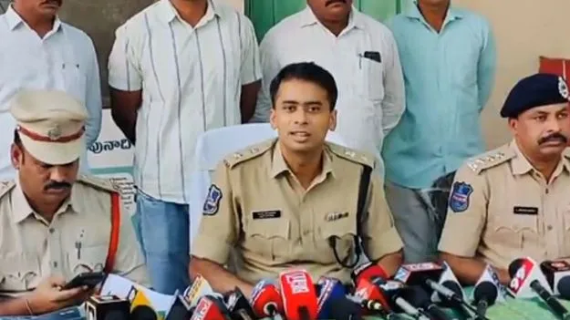 క్రిప్టో కరెన్సీ పేరిట రూ.10 కోట్ల టోకరా