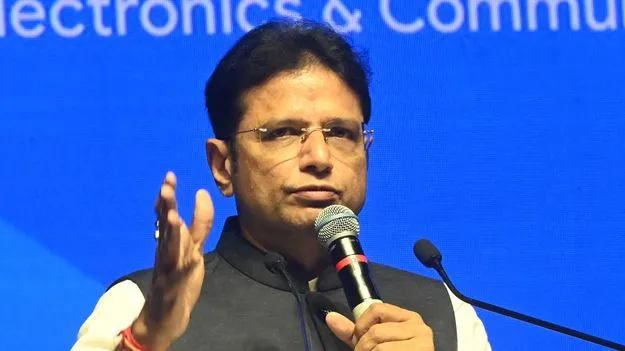 గచ్చిబౌలిలో లెదర్‌ కామన్‌ ఫెసిలిటీ సెంటర్‌