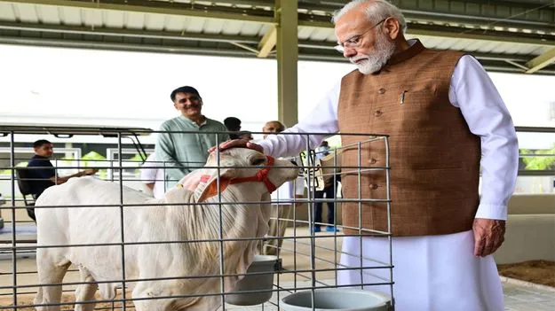దేశం సంక్షోభంలో ఉంటే విపక్షాలకు సంతోషం