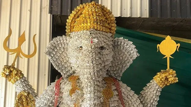 11 అడుగుల వెండి కొండ..!!