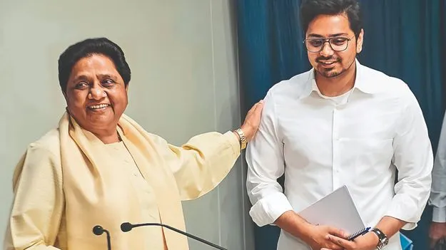 మేనల్లుడిని క్షమించిన మాయావతి.. మరోసారి బీఎస్పీ కన్వీనర్‌గా బాధ్యతలు 