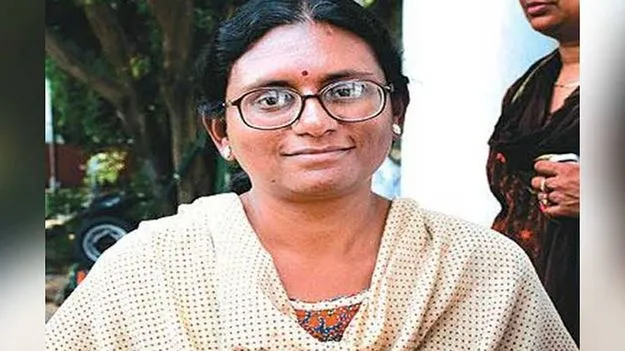 కాంగ్రెస్‌ ఇన్‌చార్జి బాధ్యతలు వీడనున్న మీనాక్షి! 