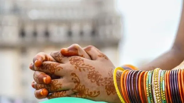 చిన్నారి పెళ్లికూతురు కోసం..