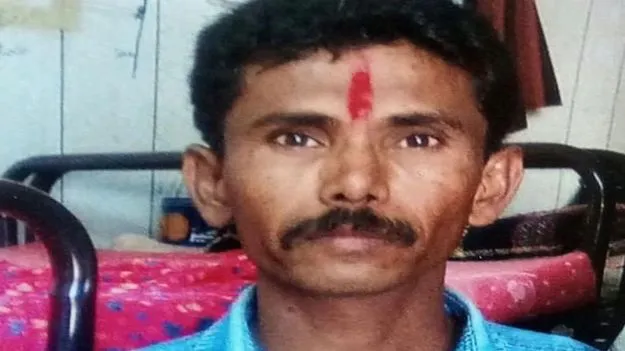 పోలీస్‌స్టేషన్‌ ఆవరణలో ఆత్మహత్యాయత్నం చేసిన  టీస్టాల్‌ నిర్వాహకుడు సుధాకర్‌ మృతి 