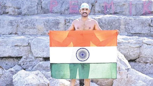 బోడెన్సీ సరస్సు ఈదిన డీఎస్సీ విజేత
