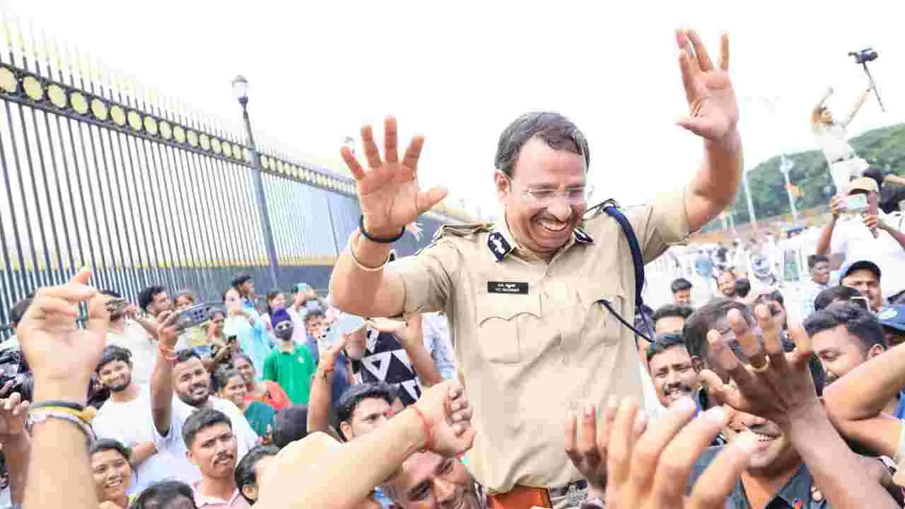 ప్రశాంతంగా నిమజ్జనం