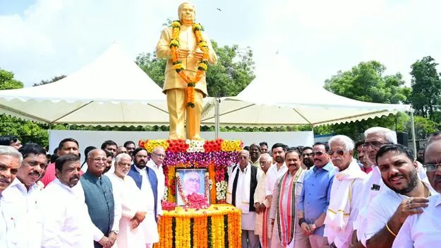 అంజయ్య జీవితం స్పూర్తి దాయకం