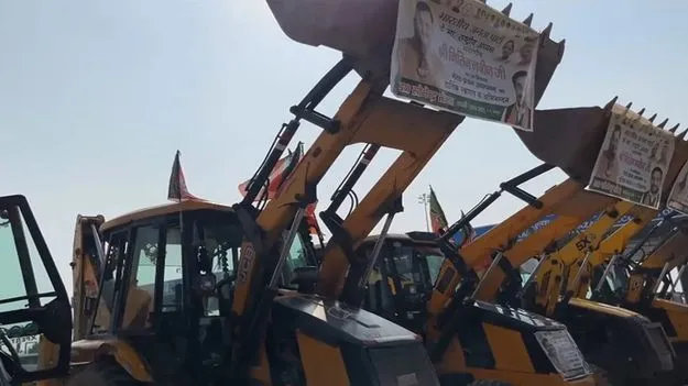 ఉత్తర్‌ప్రదేశ్‌లో బీజేపీ అధ్యక్షుడు నితిన్ నబీన్‌కు బుల్డోజర్లతో స్వాగతం 