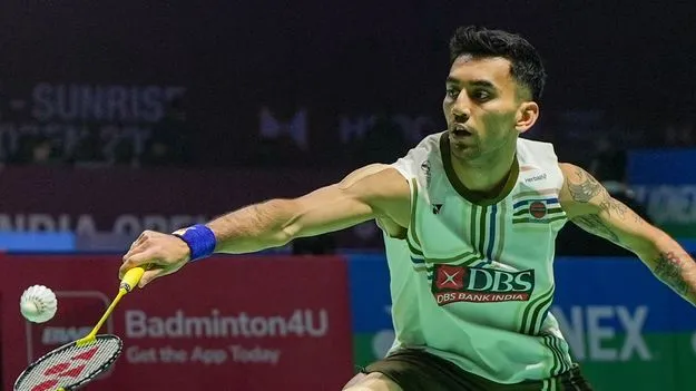 ప్రీక్వార్టర్స్‌కు లక్ష్యసేన్‌ 