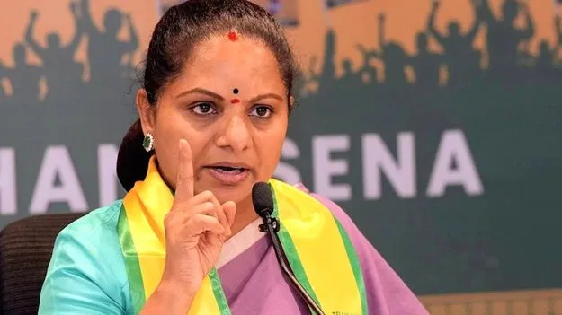 సొంత మనుషులపై మరిగే నీళ్లు పోయడం కేటీఆర్‌ నైజం
