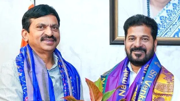 ధర్నాచౌక్‌ ఎత్తేసినవాళ్లు ప్రజాస్వామ్యం గురించి మాట్లాడటమా?