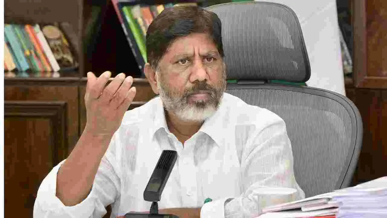 భట్టి చాంబర్‌ ముందు ఆందోళన