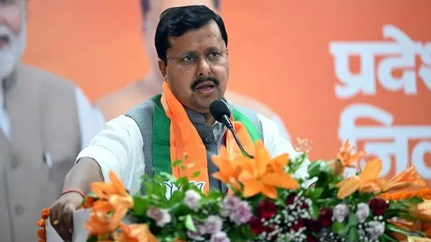 సర్‌పై ప్రచారాన్ని తిప్పికొట్టేందుకు బీజేపీ జాతీయ అధ్యక్షుడి కీలక భేటీలు
