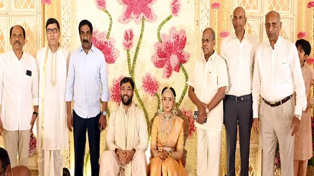 వ్యాపారవేత్త అశోక్‌ వేములపల్లి కుమారుడు రోహిత్‌ వివాహం 