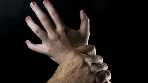 బాలుడిపై ట్రాన్స్‌జెండర్‌ లైంగిక దాడి