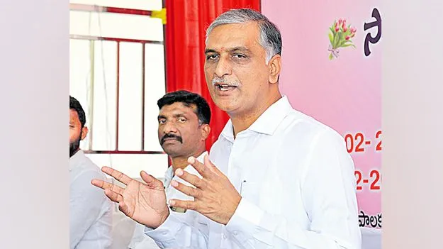 ప్రశ్నిస్తే కేసులు.. నిరసిస్తే అరెస్టులా..?