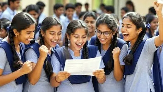 టెన్త్‌ సర్టిఫికెట్లపై క్యూఆర్‌ కోడ్‌