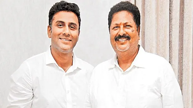 ఒకే బ్యారక్‌లో తండ్రీకొడుకులు!