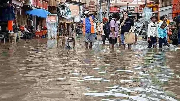 యూపీలో వర్ష బీభత్సం 