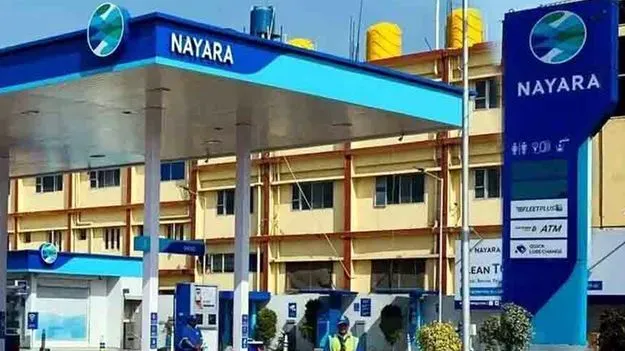 పెట్రోల్‌, డీజిల్‌ ధరలు పెంచిన నయారా
