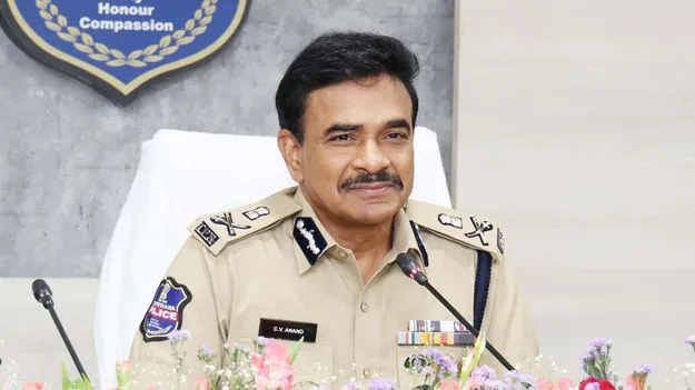 నేరాల లోతుల్లోకి వెళ్లి దర్యాప్తు చెయ్యాలి