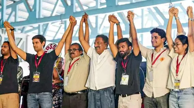 ఎమర్జెన్సీని ప్రత్యక్షంగా చూశాం