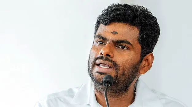 మిమ్మల్ని ప్రశ్నిస్తే.. విదేశీ ఏజెంట్‌ అంటారా: అన్నామలై