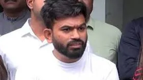 ఆదివాసీ స్కూల్‌ టీక్‌ కరో