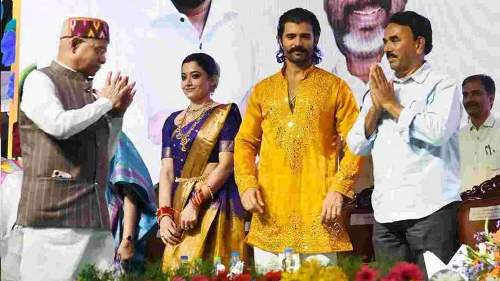హైదరాబాద్ ట్యాంక్‌బండ్‌పై ఘనంగా సద్దుల బతుకమ్మ సంబరాలు.. ప్రత్యేక ఆకర్షణగా రష్మిక