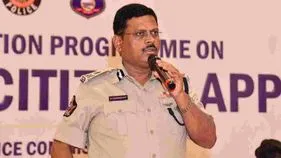 విదేశీయుల వసతిపై హోటళ్లు, విద్యాసంస్థలకు సీపీ ఆదేశాలు