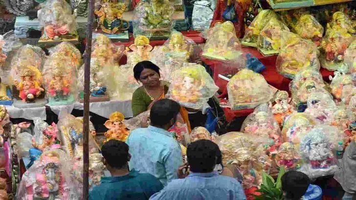 హైదరాబాద్‌లో వినాయకచవితి సందడి..