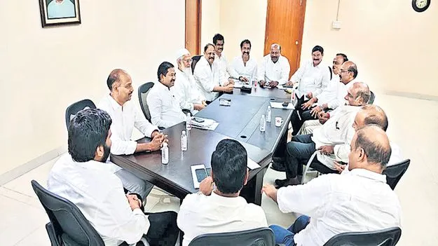 సీట్ల సర్దుబాటుపై కూటమి నేతల భేటీ