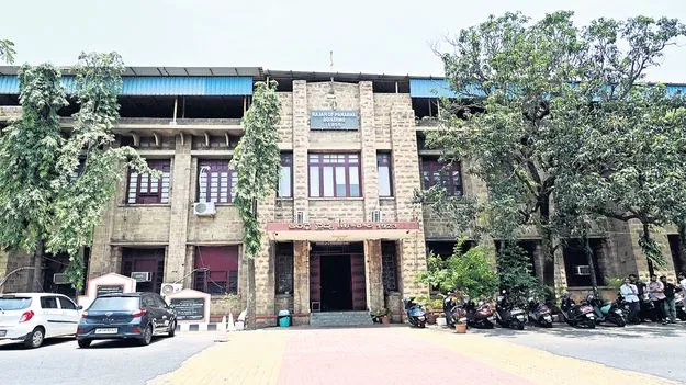 మెడికోల వరుస ఆత్మహత్యలు!