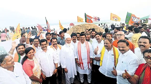 బీచ్‌రోడ్డులో సేవా సంకల్ప్‌ అభియాన్‌