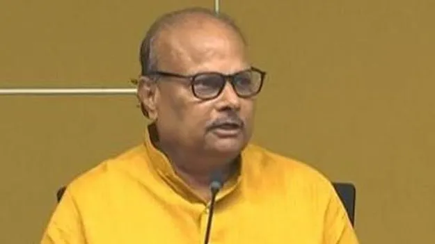 అస్వస్థతకు గురైన యనమల రామకృష్ణుడు.. వైద్యులకు ఫోన్ చేసిన సీఎం చంద్రబాబు