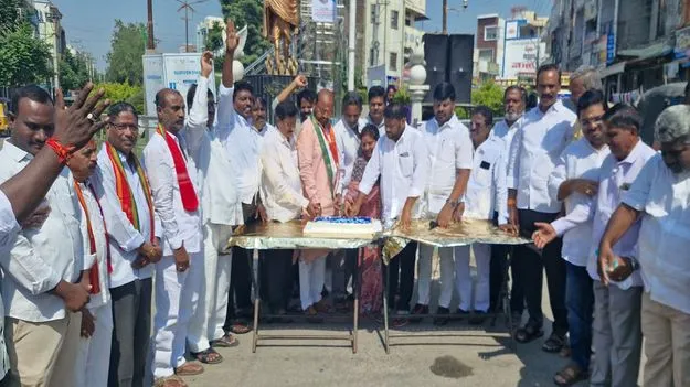 వేడుకలు నిర్వహించడం సిగ్గుచేటు..