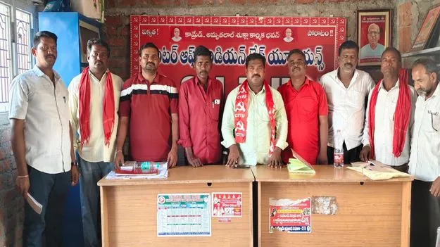 హామీలు అమలు చేయాలి