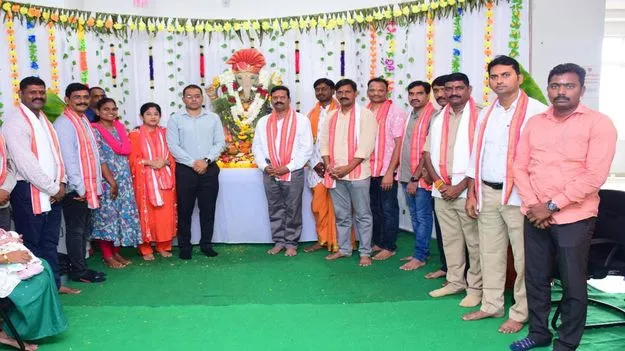 గణనాథునికి ఎస్పీ దంపతుల ప్రత్యేక పూజలు