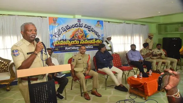 ప్రశాంత వాతావరణంలో గణేష్‌ నిమజ్జనం