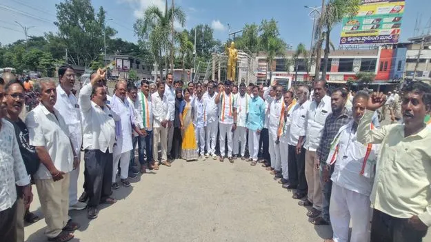 ఎమ్మెల్సీ తాతా మధును బర్తరఫ్‌ చేయాలి