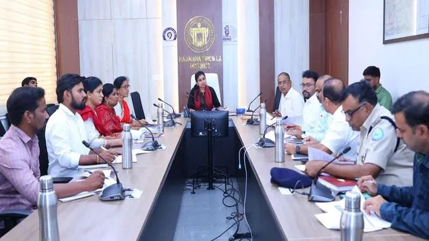 నిబంధనలకు అనుగుణంగా అనుమతులు ఇవ్వాలి