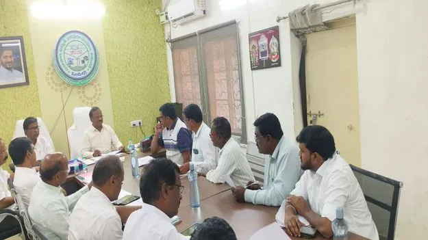 ఉద్యోగుల సమస్యల పరిష్కారానికి కృషి