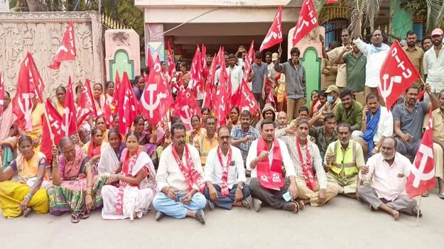 పెండింగ్‌ సమస్యలను పరిష్కరించాలి