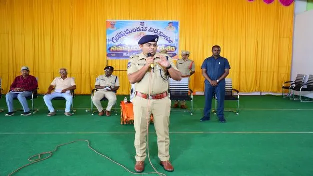 శాంతియుతంగా గణేష్‌ నవరాత్రి వేడుకలు