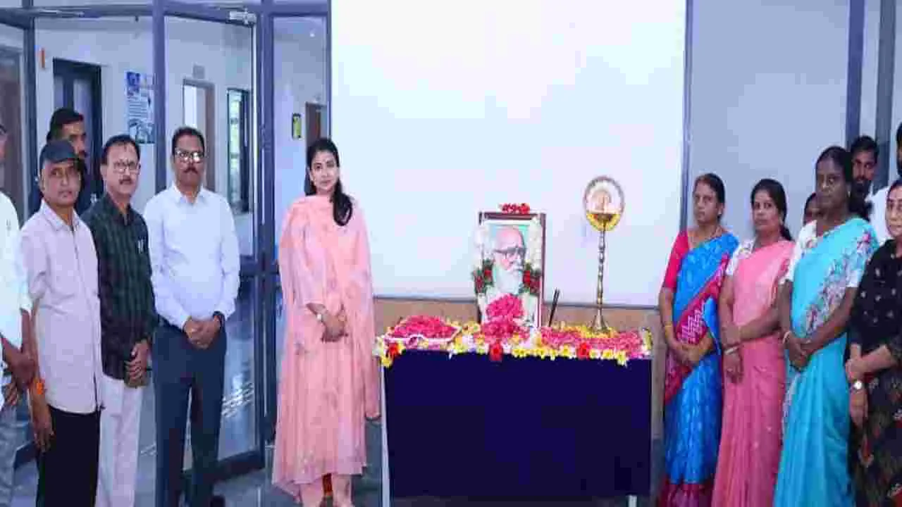 కాళోజీ జీవితం స్ఫూర్తిదాయకం
