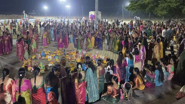 సంబరంగా బతుకమ్మ వేడుకలు షురూ
