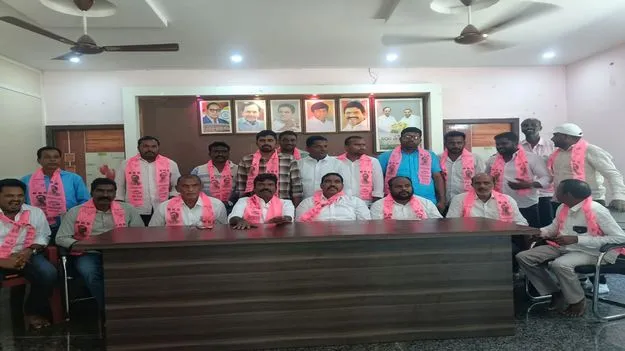 ప్రజల దృష్టిని మరల్చడానికే సీఎం సభ