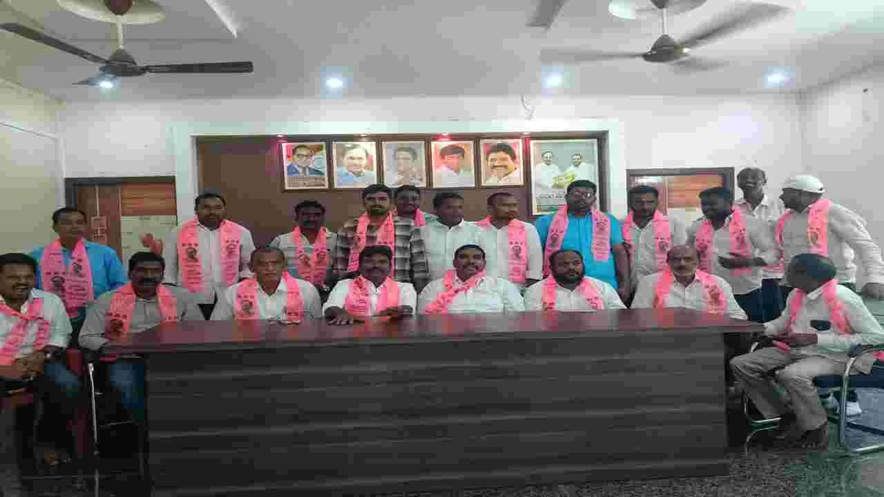 ప్రజల దృష్టిని మరల్చడానికే సీఎం సభ